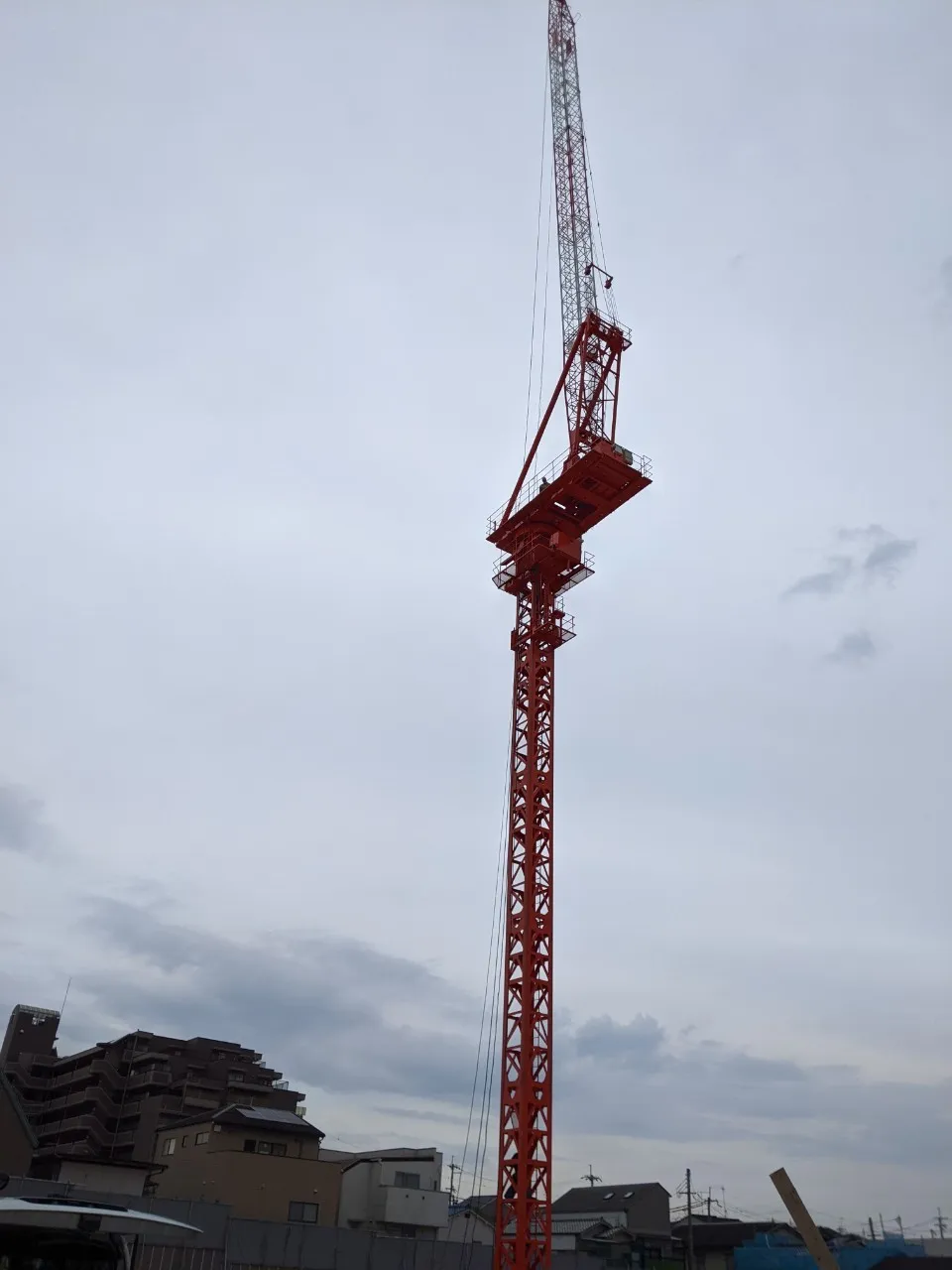 京都府宇治市にてタワークレーン組立